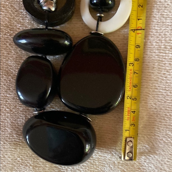 Chico’s Elegant Black and White Necklace - Picture 12 of 12